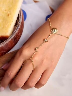 Gold Sun Star Moon Bohemian Hand Chain Ring Bracelet NEW